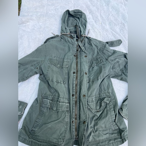 Size large heavy jacket - Picture 2 of 5